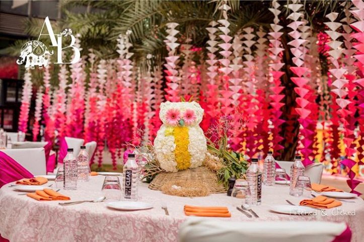 Owl floral centrepiece