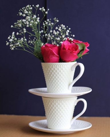 tea-cup flower vase