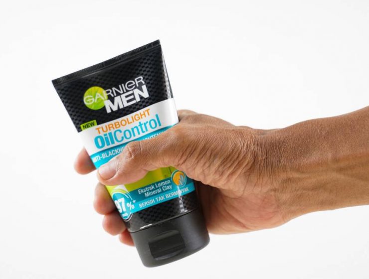 Mens Face Wash For Oily Skin The Urban Guide<script async src=